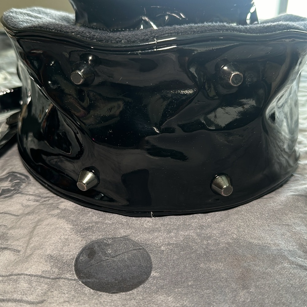 KREEPSVILLE MONSTER EYE CROSSBODY BAG - Picture 2 of 10